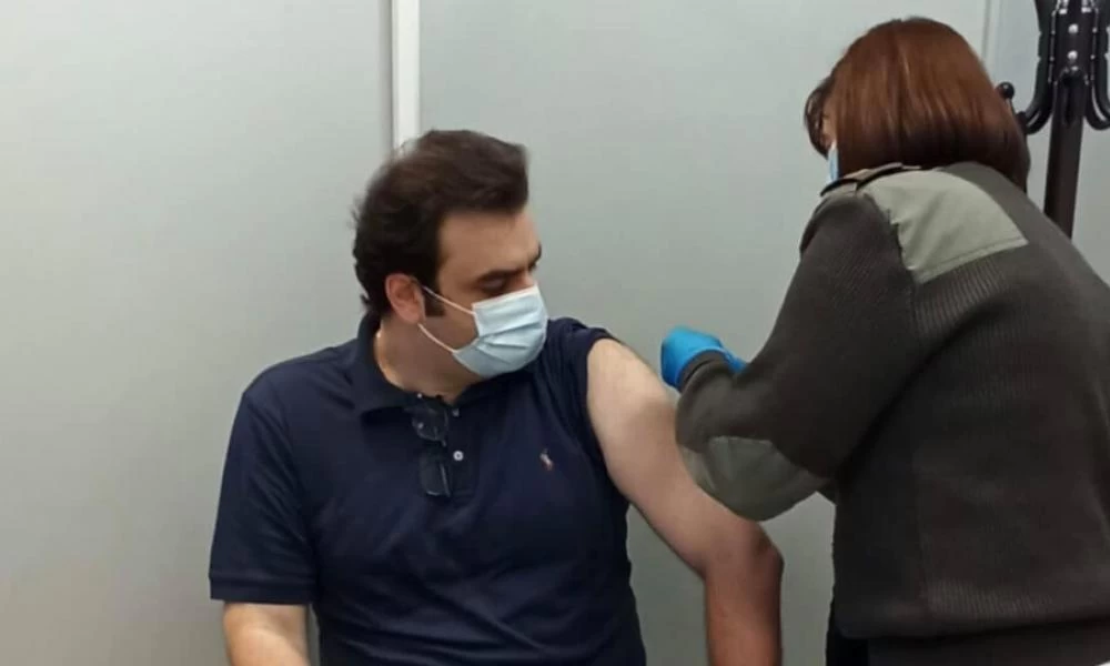 Πιερρακάκης: Εμβολιάστηκε με την 3η δόση ο υπουργός Ψηφιακής Διακυβέρνησης